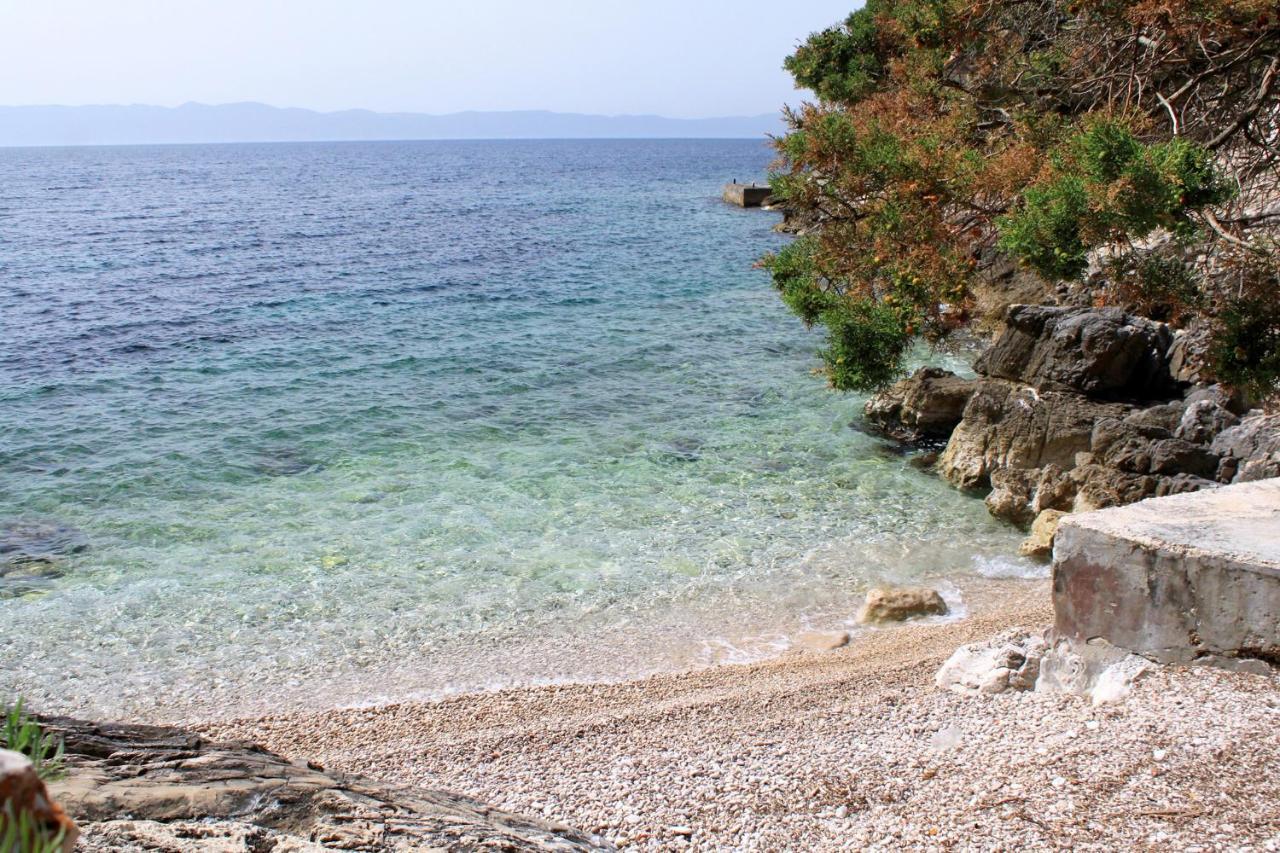 Gdinj Seaside Secluded Apartments Cove Skozanje, Hvar - 14899 מראה חיצוני תמונה